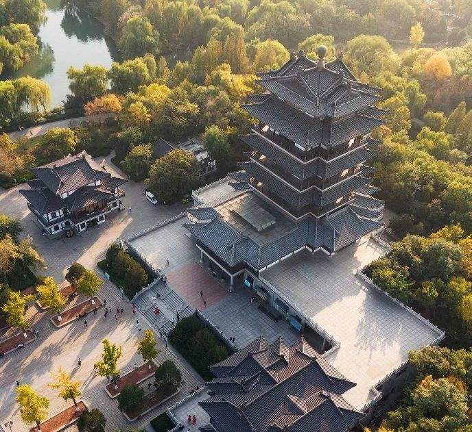 这座“年轻态”的城市，刚刚好