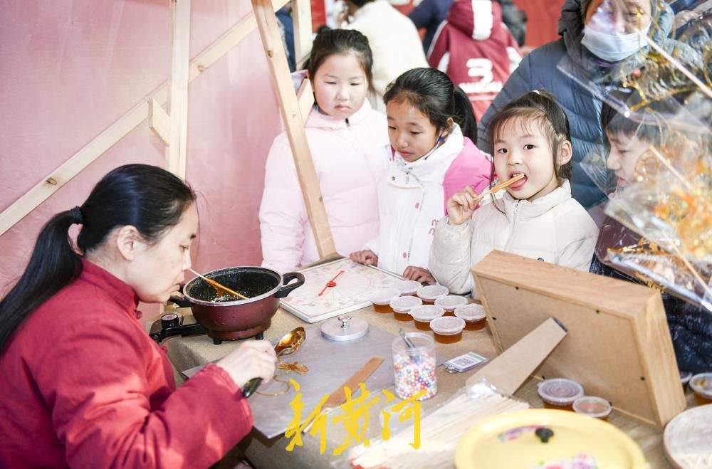 “泉”在济南过大年｜“骏马迎春”非遗市集火热开集，泉城年味别样浓