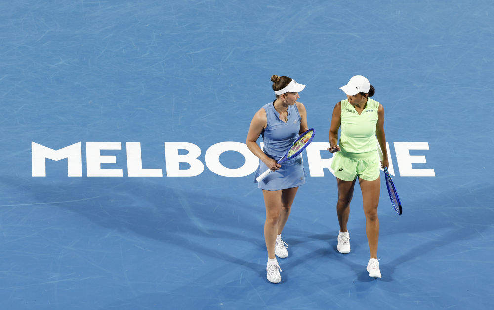 澳网综合:张帅闯入女双决赛 萨巴伦卡、莱巴金娜会师女单决赛