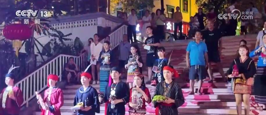 人气火、消费旺！“夜”态万千、场景上“新”助推夏日夜经济热力值飙升