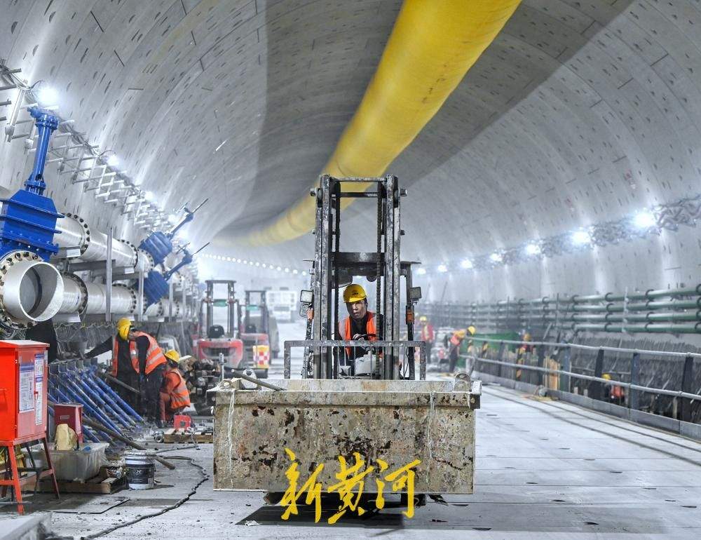 通车后，起步区到机场10分钟可达！跨黄超大直径盾构隧道济南航天大道穿黄隧道盾构段首线贯通