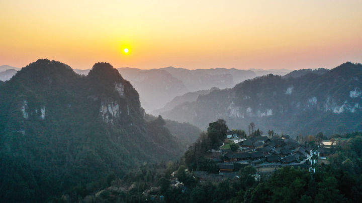 经济大省研究新情况解决新问题一线调研