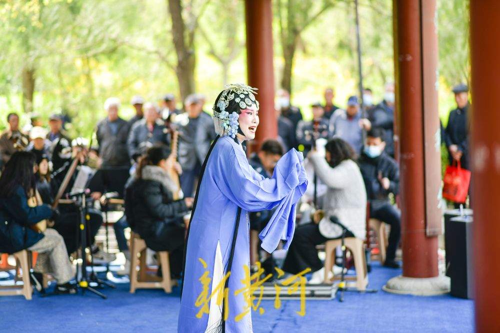 传统戏曲唱响三月三庙会 千佛山景区送上文化大餐