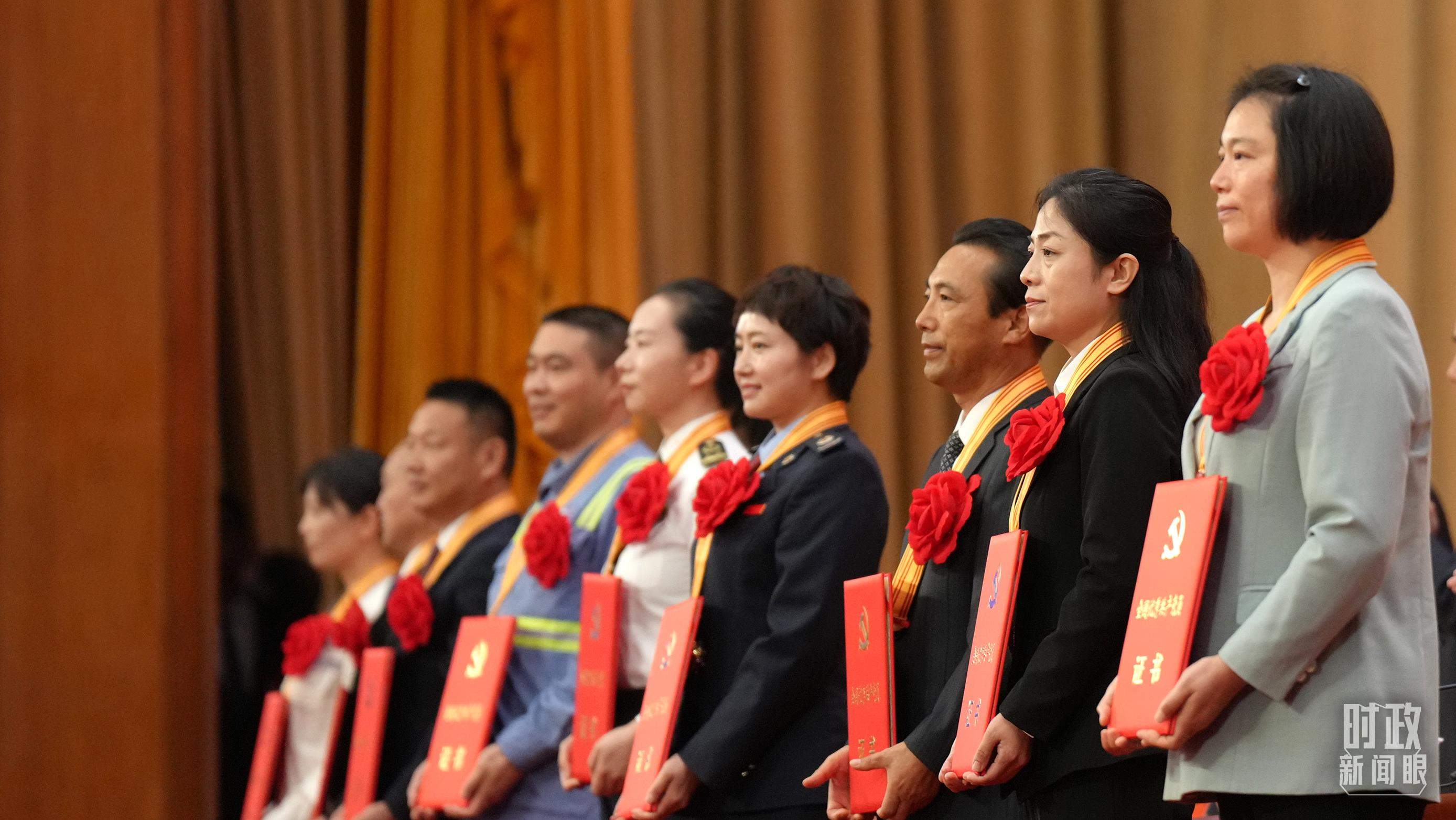 时政新闻眼丨奋力创造新的历史辉煌，习近平在这场大会上发出伟大号召