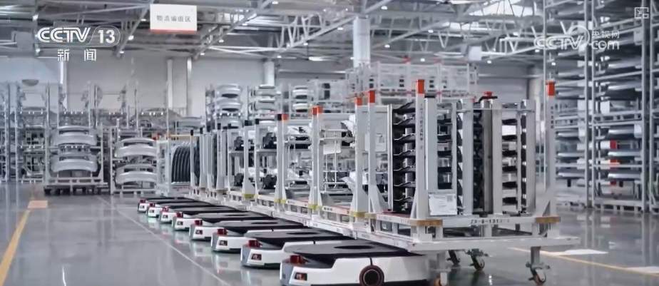 消费增长有亮点、新兴产业快速发展，经济长期向好有支撑