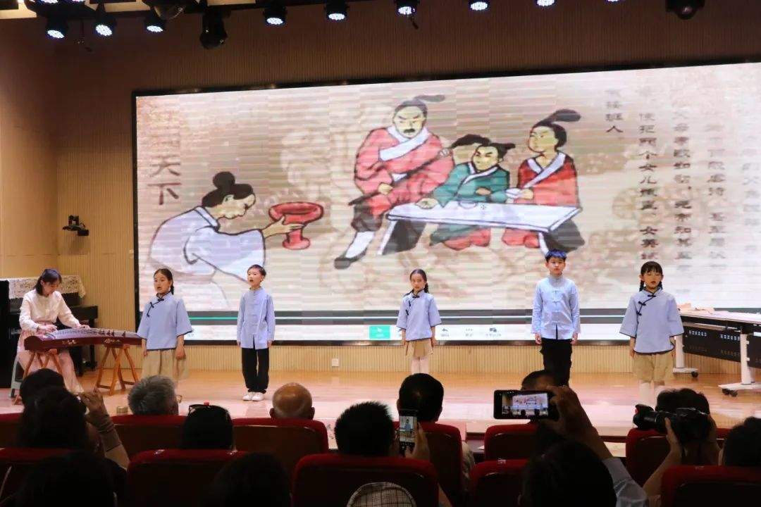 【三引导行动】济南高新区东城逸家小学“逸家好家风八大行动”成果展示 暨家风教育研讨会