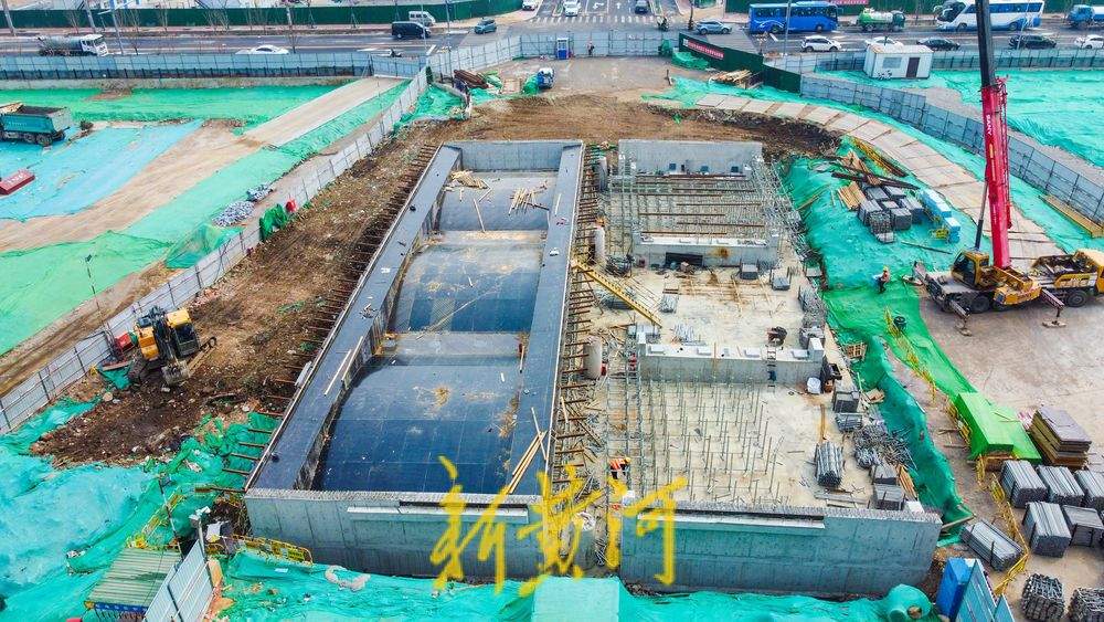 济南北湖片区中泺河第二座跨河桥现雏形