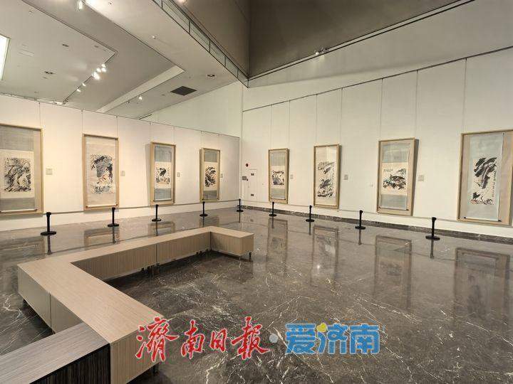 李苦禅、李燕父子写意艺术大展在济南开幕