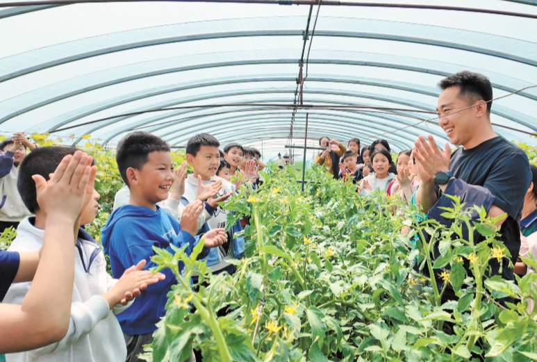 春假里的乡村学堂 孩子们的“快乐老家”