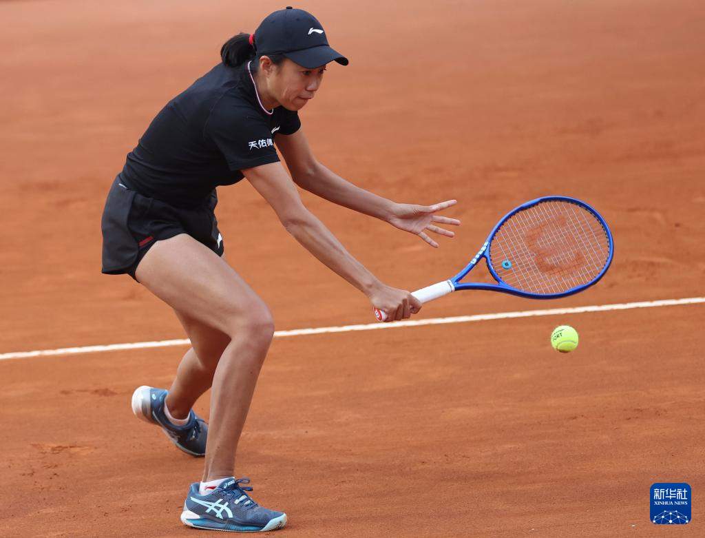 网球——WTA1000罗马站：张帅止步首轮