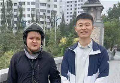 西宁一外卖员救起跳河男子称“订单要超时了”不留名离开，另一名救人者是退伍军人