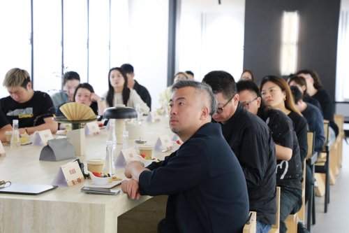 设计师的可靠搭档：无上岩板，让设计无忧落地