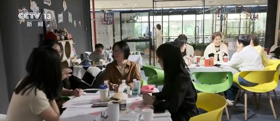 新业态、新场景 多个商圈消费焕新升级 创新模式激活“银发经济”新动能