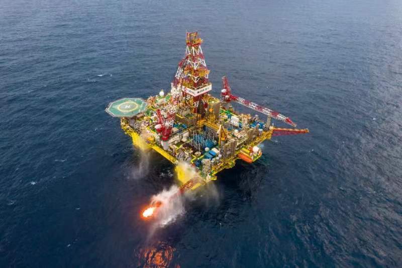 中国海油勘探发现首个超深水超浅层气田