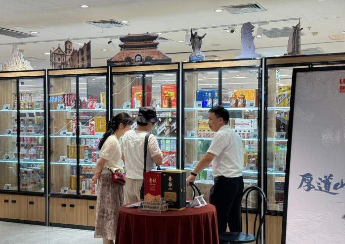 “双节”前济南酒市：平价中追寻理性