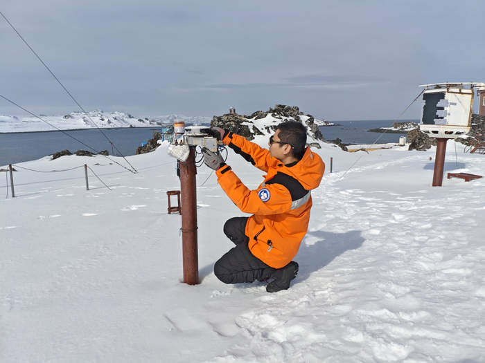冰原上的375个日夜：一位济南气象人在南极的守望
