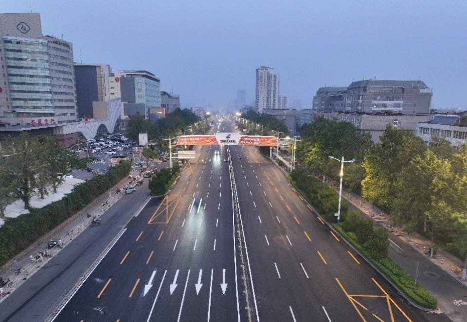 济南今年将完善快速路网体系，打通一批瓶颈路、断头路