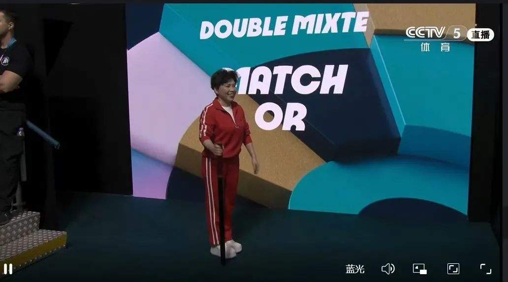 谁懂啊 混双决赛前邓亚萍为啥敲三下木棍