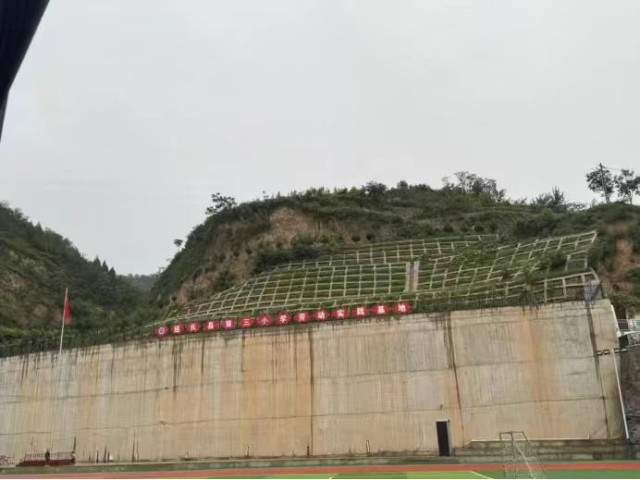 内廷上用中秋公益行：以百年仁心温暖师生情