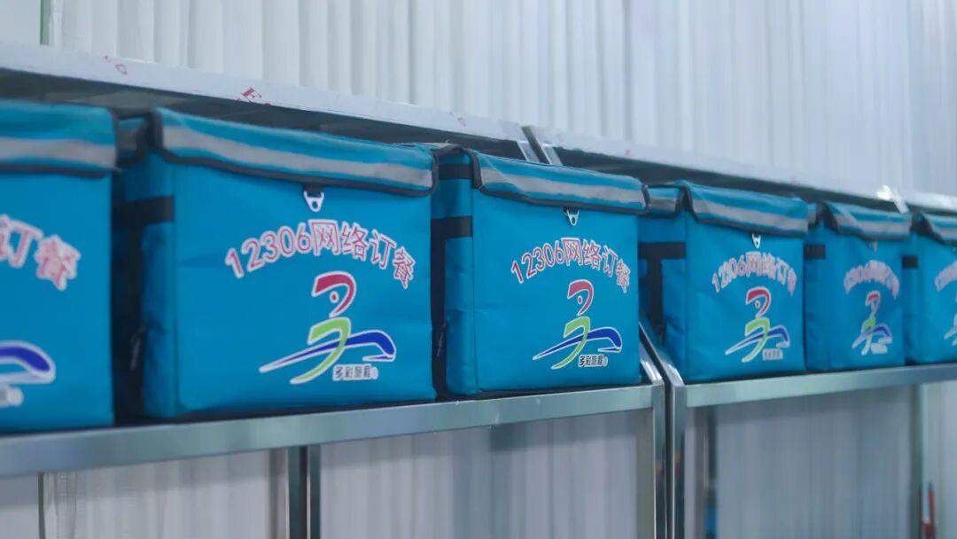 山东这个高铁站，今年送出外卖破百万单！