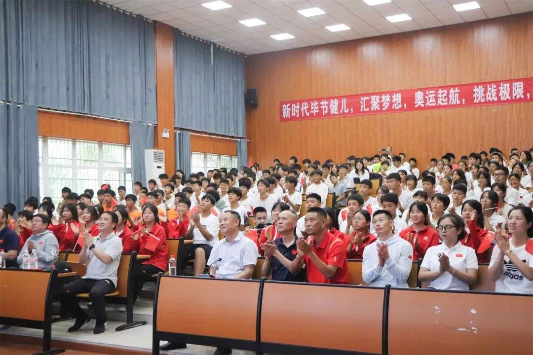 超励志！谢瑜一枪击破家徒四壁 奥运冠军，轻舟已过万重山