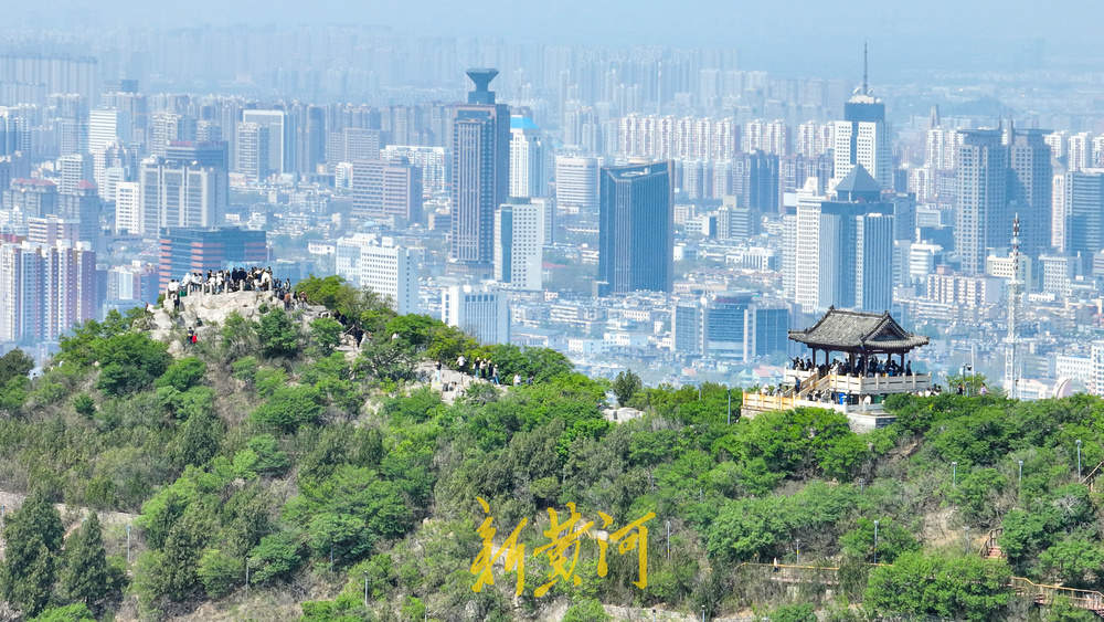 “三月三”上春山，千佛山顶俯瞰泉城新景观 