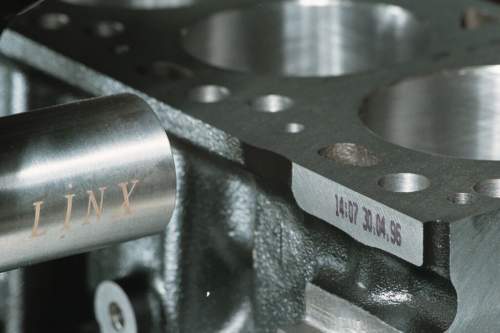 从食品到美妆全覆盖——Linx领新以小字符喷码机厂家实力赋能多行业精准标识