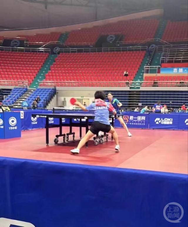 朝鲜乒乓神秘组合正效力重庆职业队 今年初加盟的球队