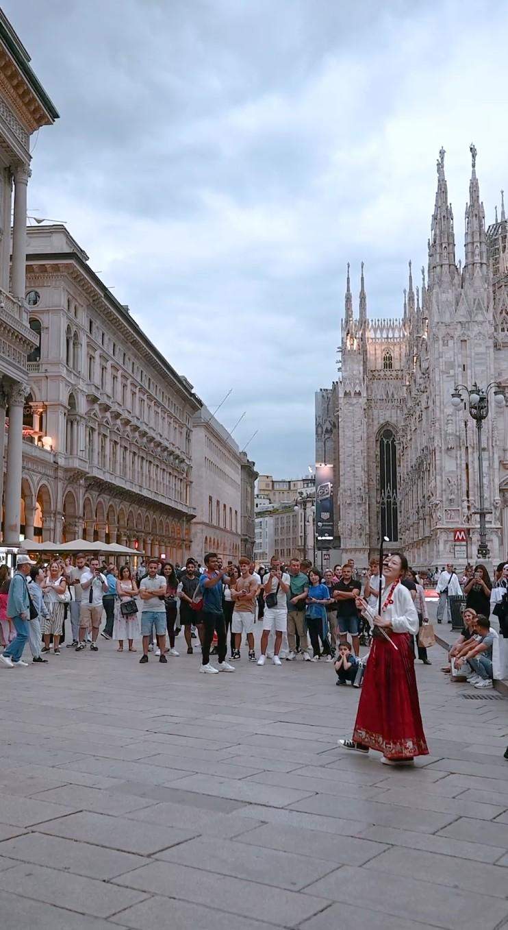 山东女孩郑晓慧:我在欧洲街头拉二胡