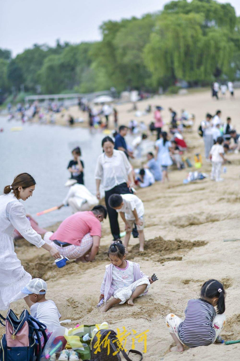 一年四季 泉在济南丨炎炎夏日即将开启，济南在这里打造一片城市中的诗意海滨