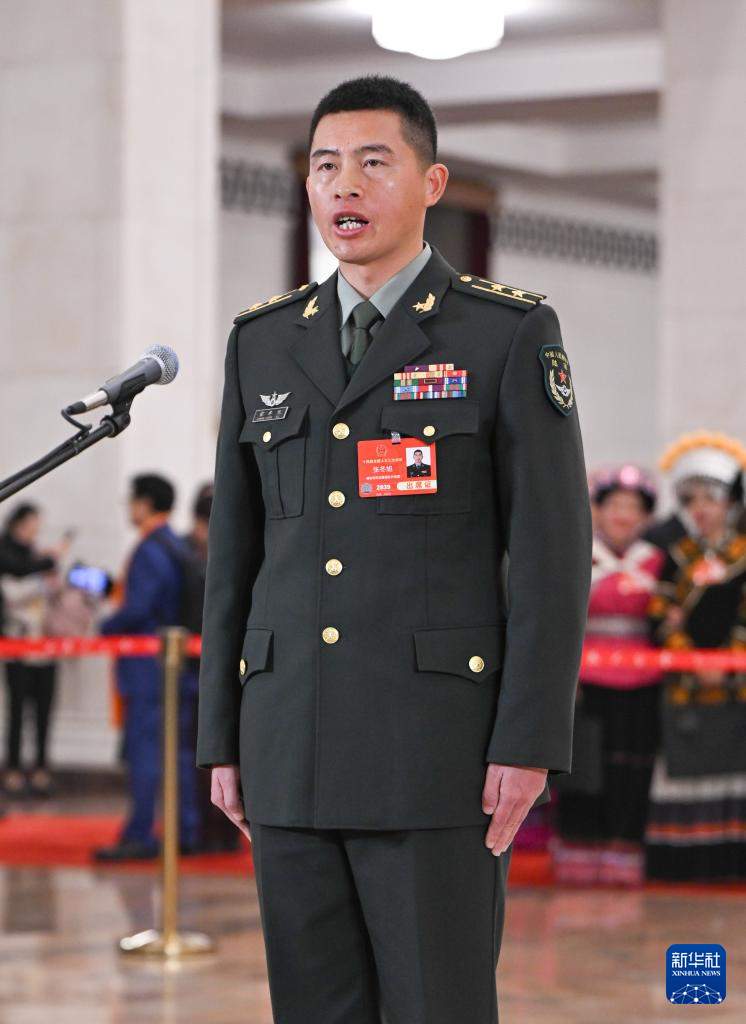两会现场速递丨春光无限好 奋进正当时——十四届全国人大三次会议首场“代表通道”扫描