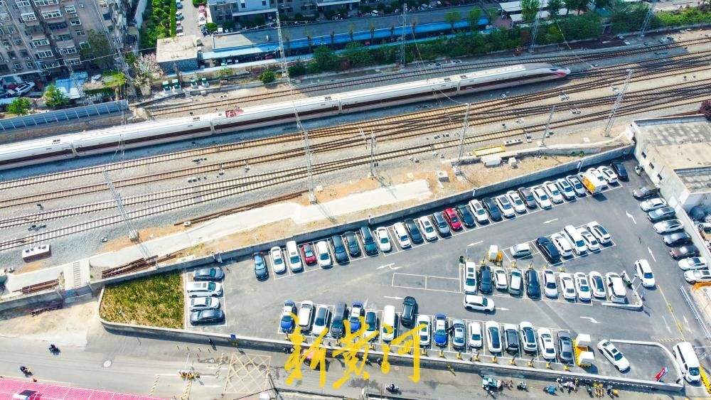 闲置边角地“变身”智慧停车场，济南天桥东新增314个车位