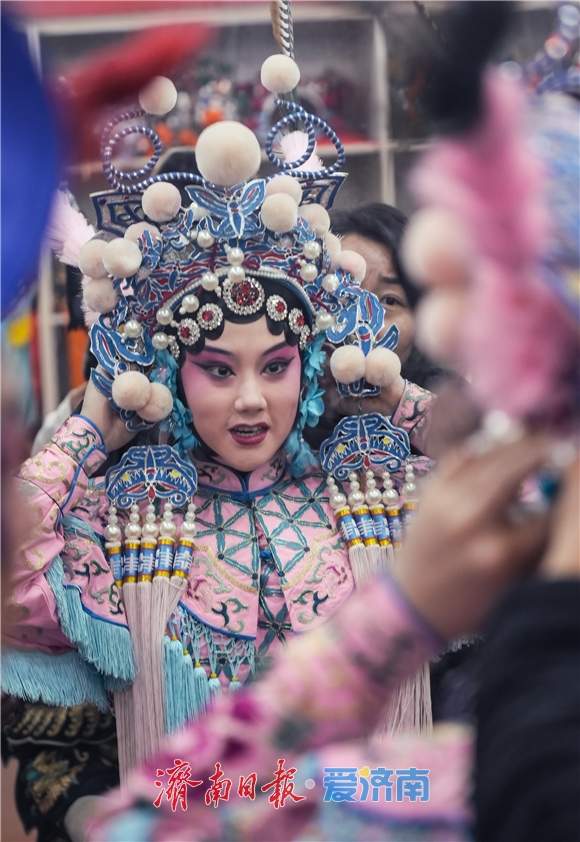 非遗莱芜梆子：台前戏腔燃 幕后匠心守