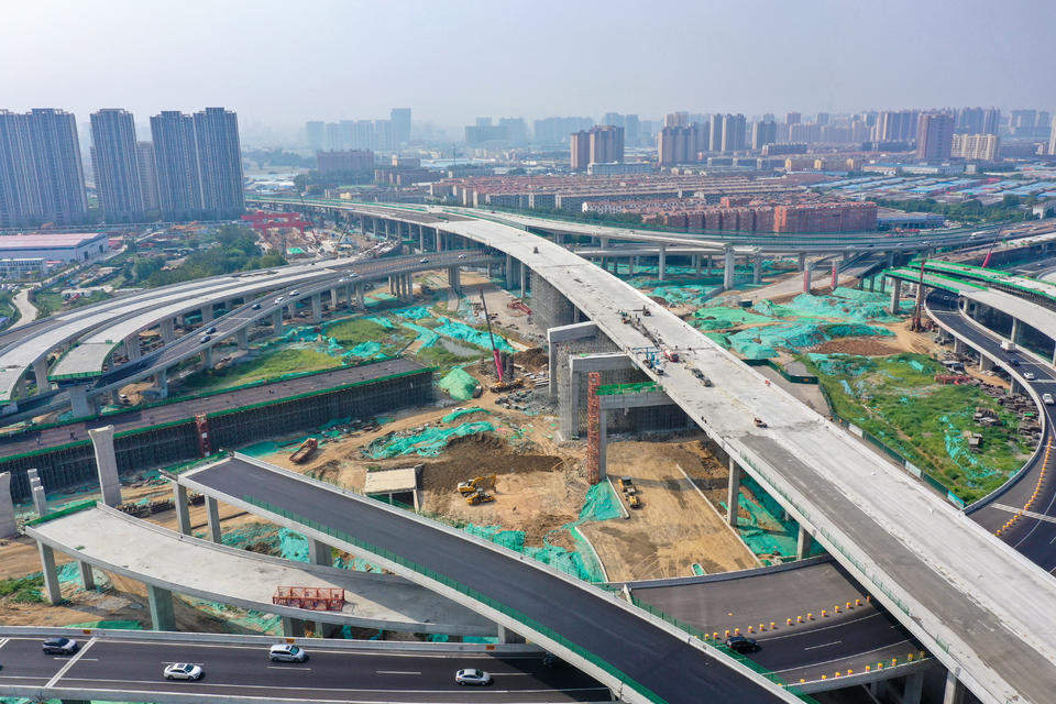 济南零点立交南北向主桥“牵手”，二环东路和新黄河大桥连为一体