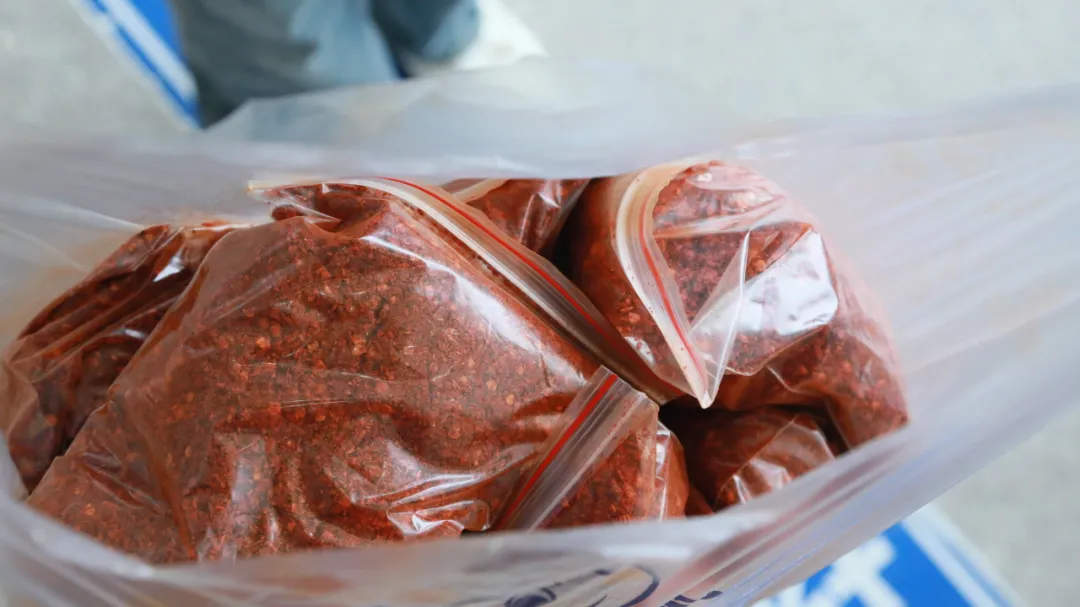 高铁站又现神秘打包盒，麻辣烫稳居“带货”榜首