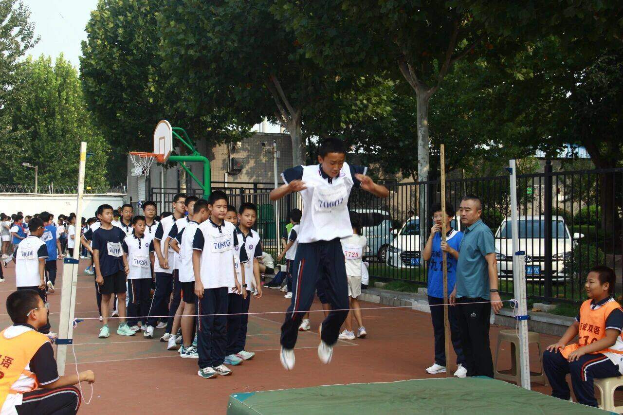济南市历城区双语实验学校与文苑小学2025秋季田径运动会许圆满落幕