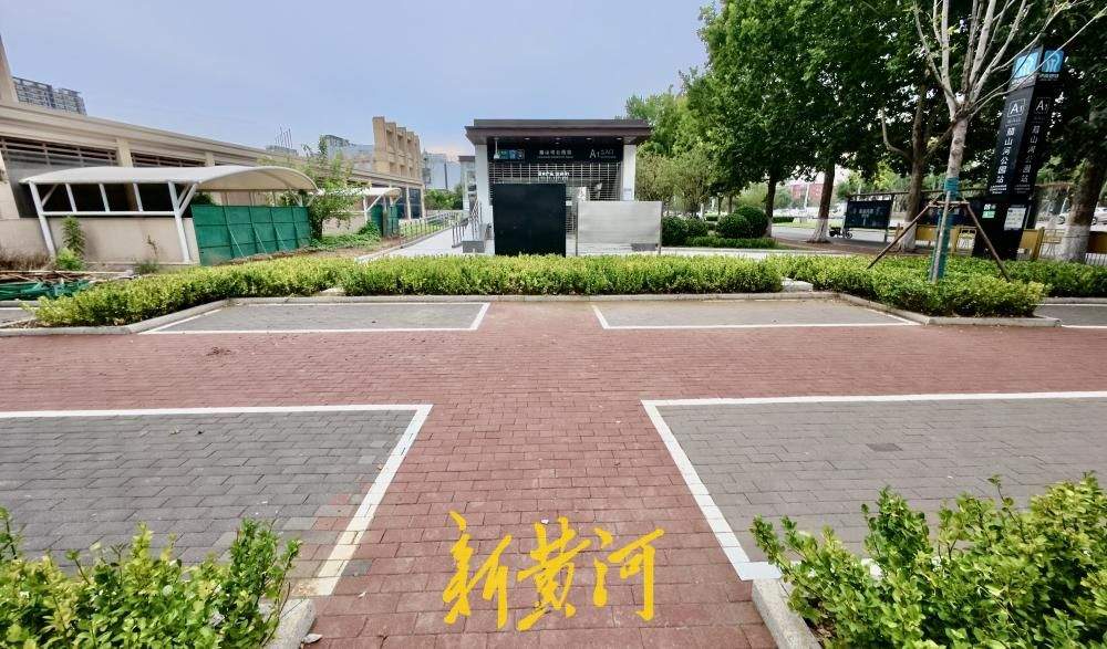 项目强省会｜济南地铁4号线腊山河公园站A出入口基本建成