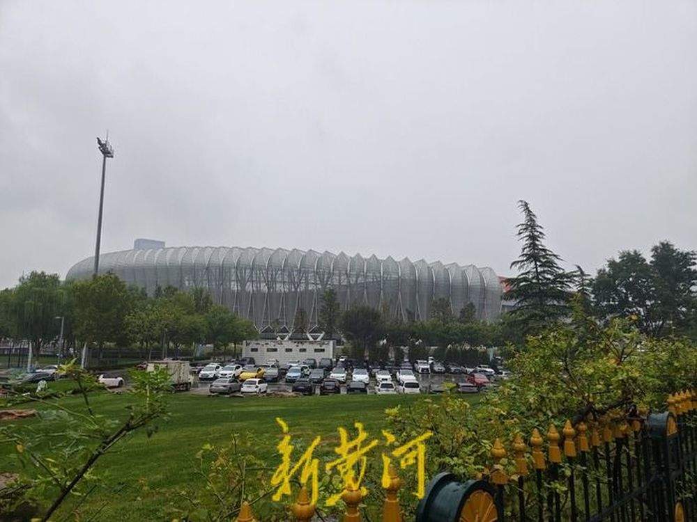 济南奥体附近有公司售卖周杰伦演唱会“窗景票”？记者走访：有公司已接到连续三天预定