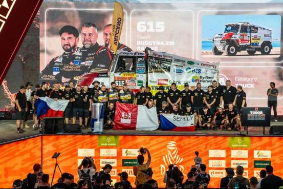 九载淬火,锋芒毕露:达喀尔赛场上零公里润滑油的民族品牌担当