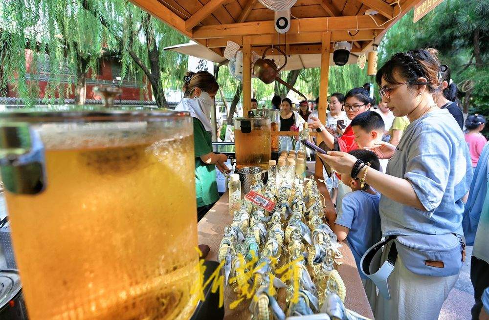 泉水大碗茶 浓浓烟火气