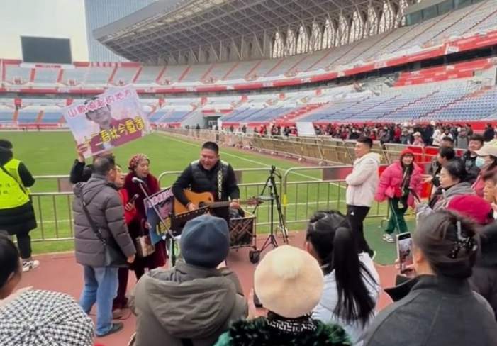 当刀郎山歌遇见泉城暖意：一场演唱会里的“好客”答卷