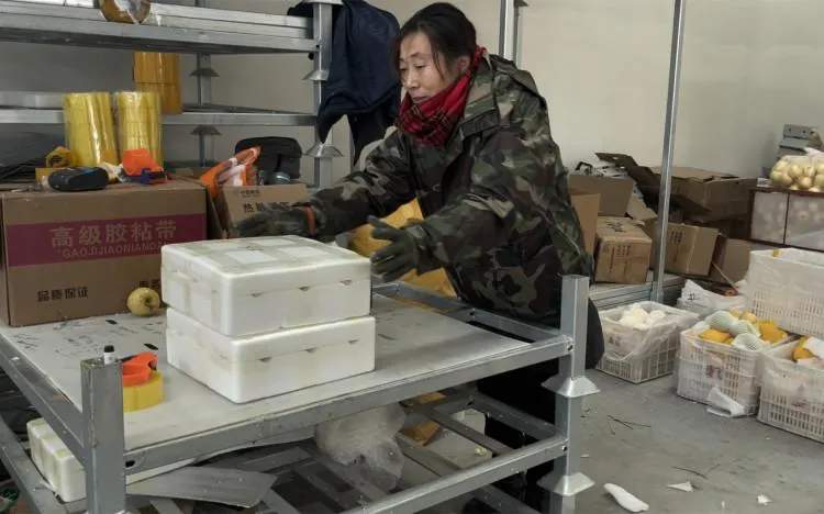 烟台大姨用英语卖苹果,火了!