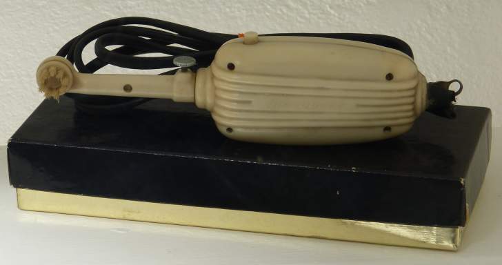 价格相差100倍的电动牙刷有何区别？关键看这个参数