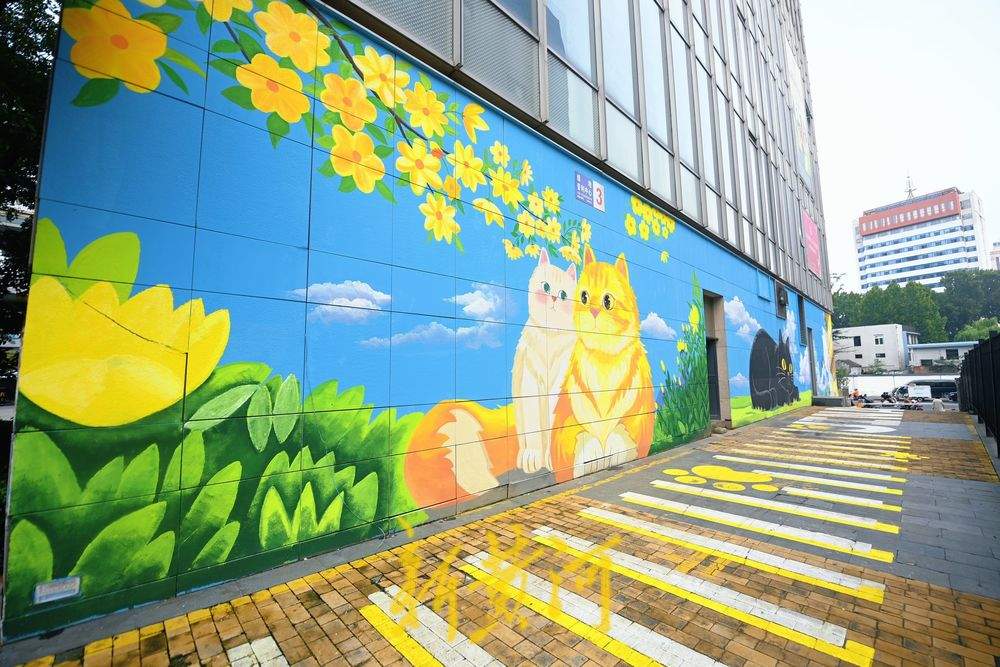 济南“上新”梦幻彩绘亮相老城区