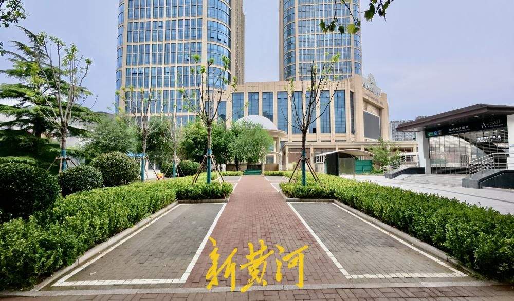 项目强省会｜济南地铁4号线腊山河公园站A出入口基本建成