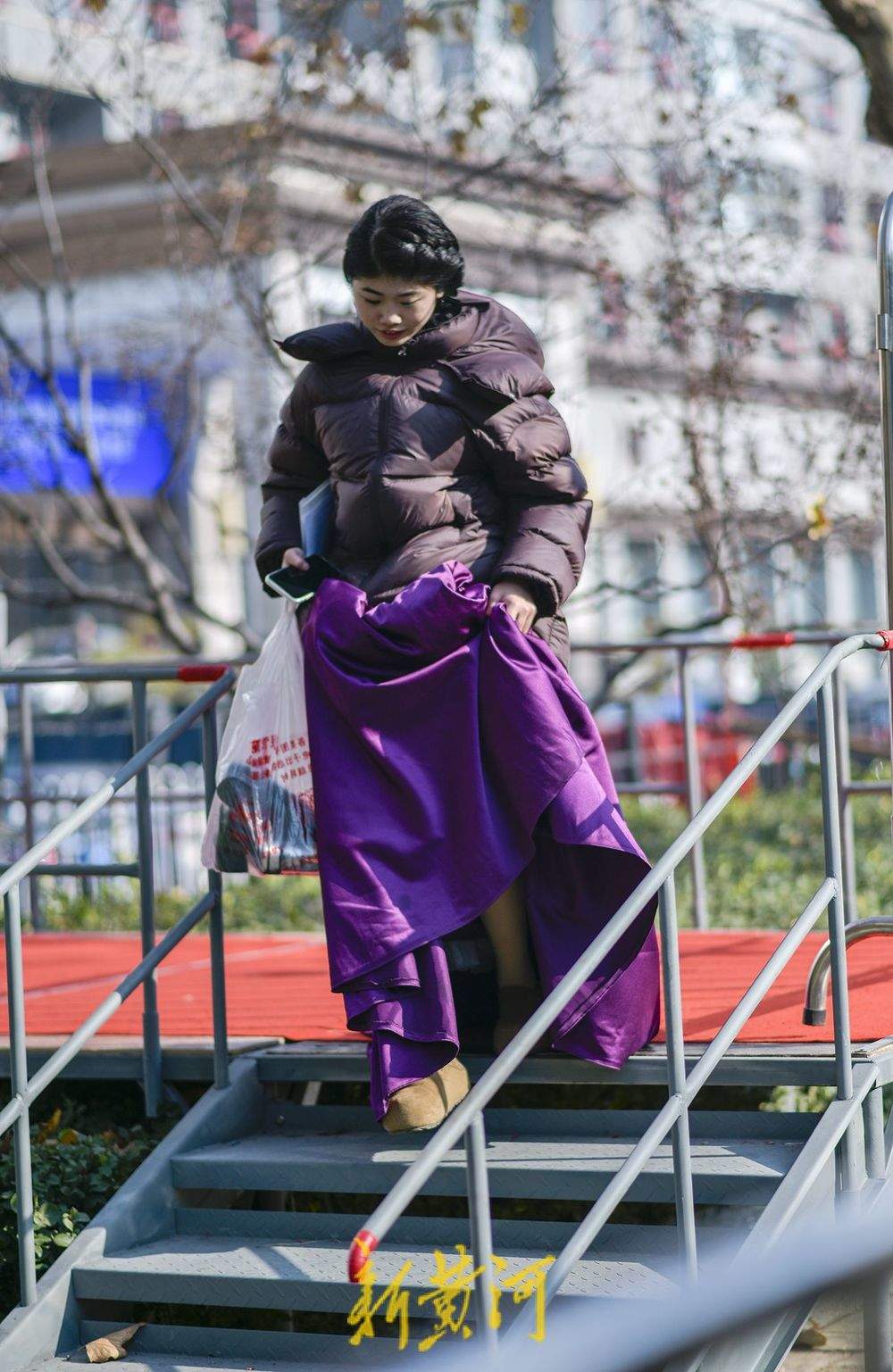 艺考音乐类专业考试开启,考生盛装素颜参加考试