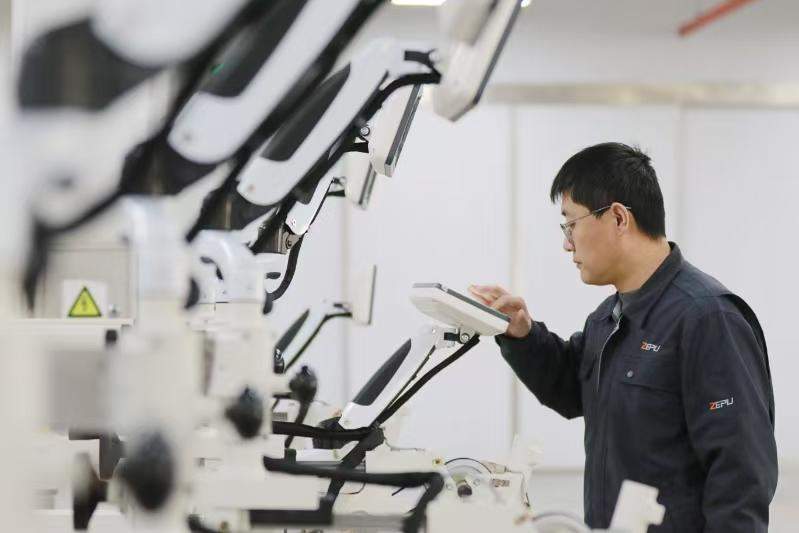 贴上电极片就能治失眠?山东脑机接口正从实验室来到病床前