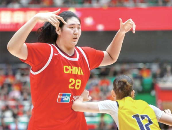 中国女篮济南热身狂胜波黑队 张子宇回济引发观赛潮