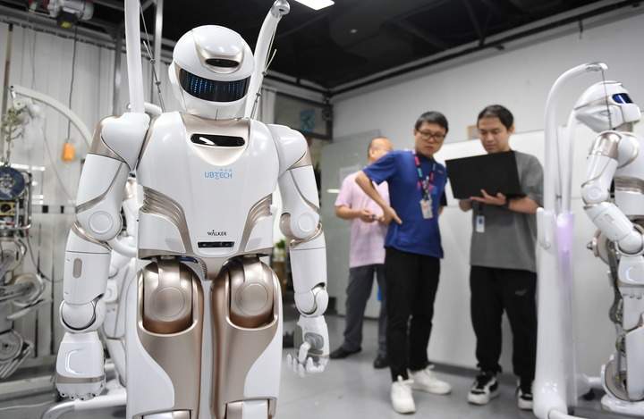 人形机器人“加速跑” 何时能进入日常生活？