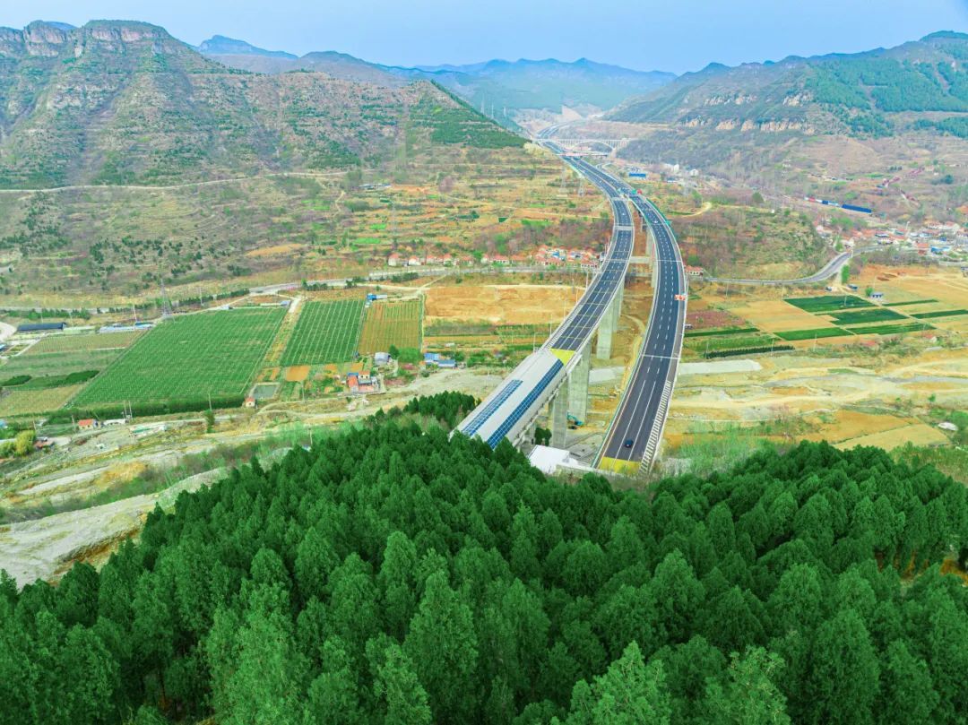 沿着高速去踏青济青中线美不胜收